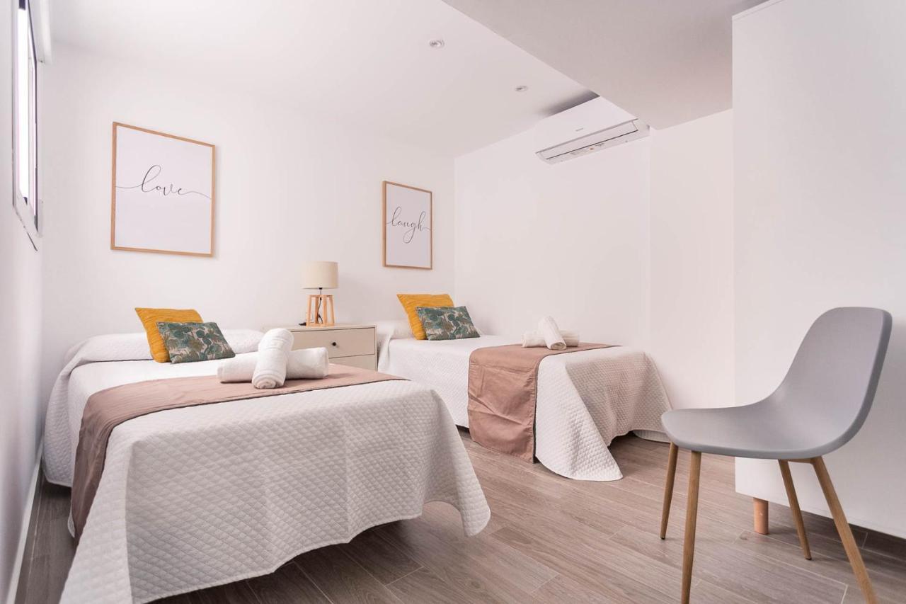 Style & Design By Sevillaluxurysuites Seville Exterior photo